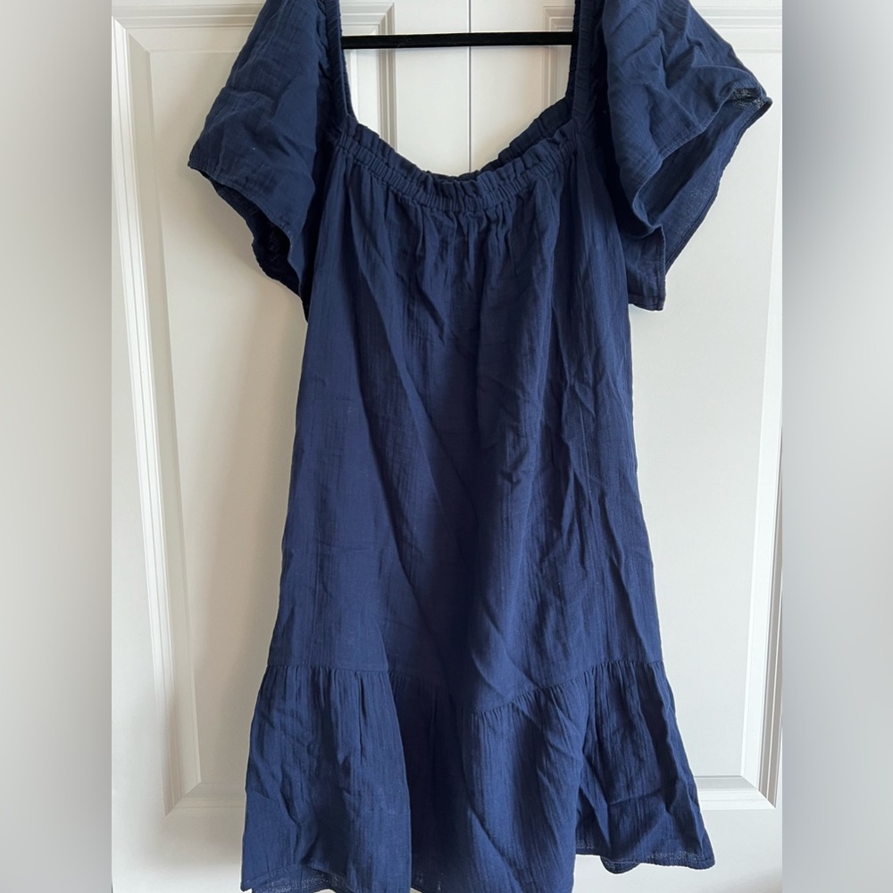 NWT. GAP Navy blue flutter sleeve linen dress